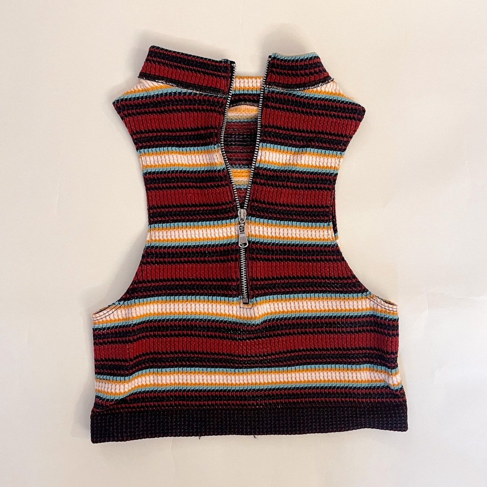 Urban Outfitters Sweater Knit Crop Top. Size S. Never Worn